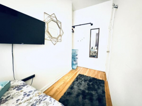 Manhattan UES - ROOM in 3 Bedroom Apartment